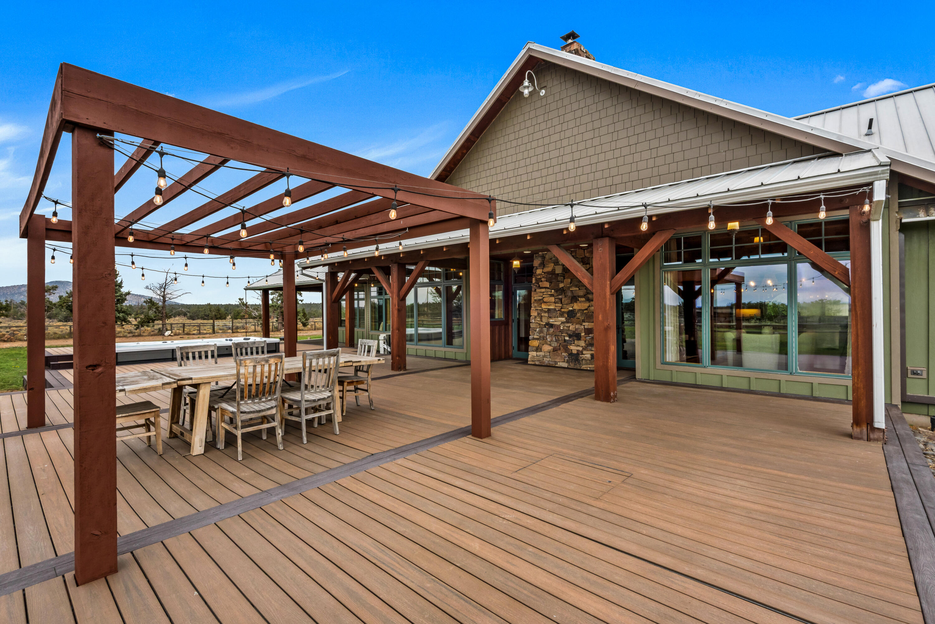 66240 White Rock Loop