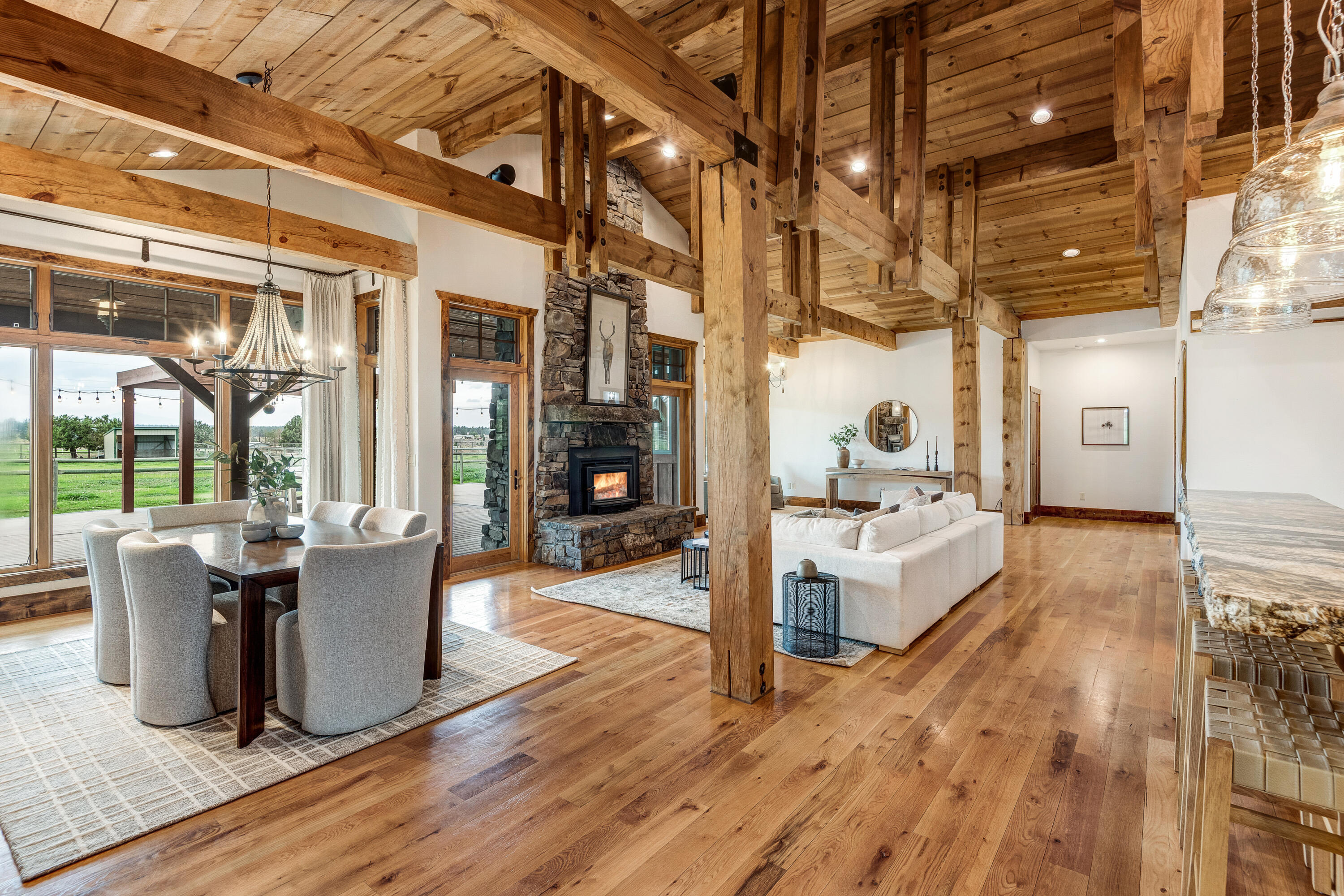 66240 White Rock Loop