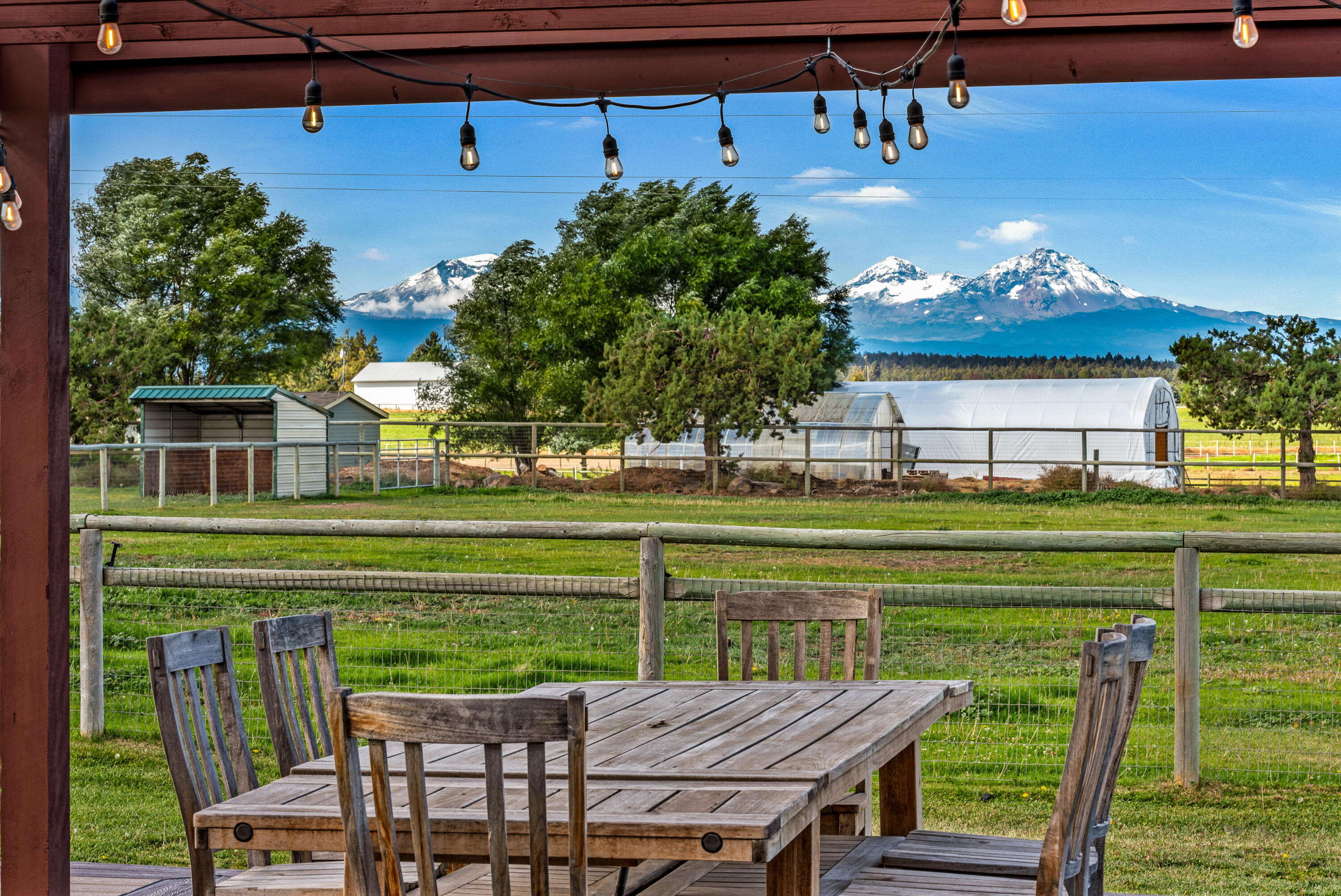 66240 White Rock Loop