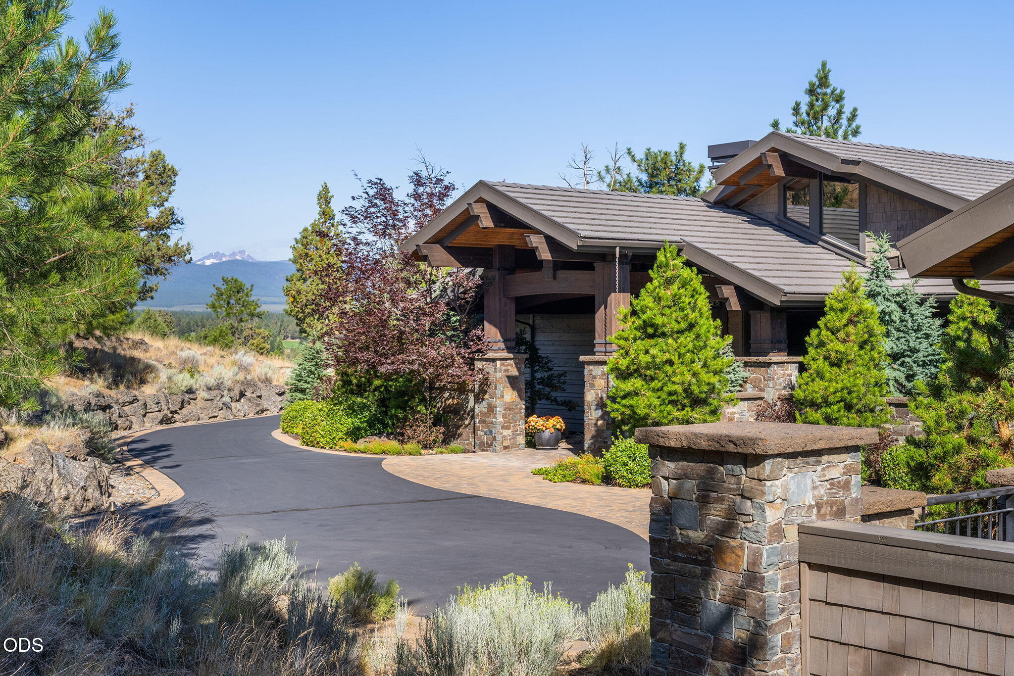 1659 NW Wild Rye Circle