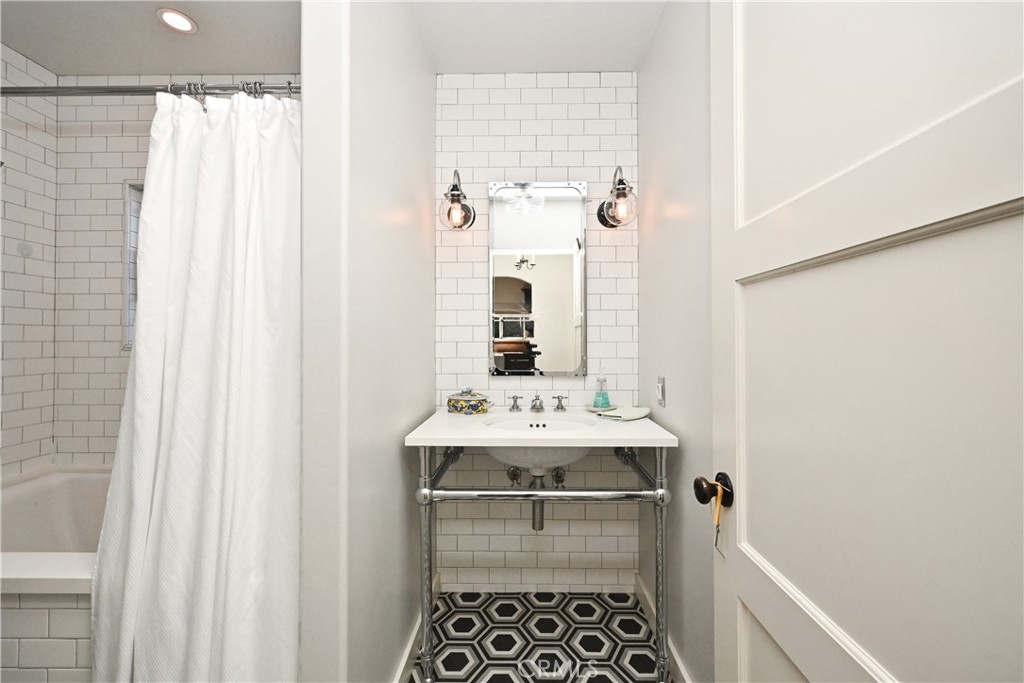 904 Terraine Ave, Long Beach Ca 90804