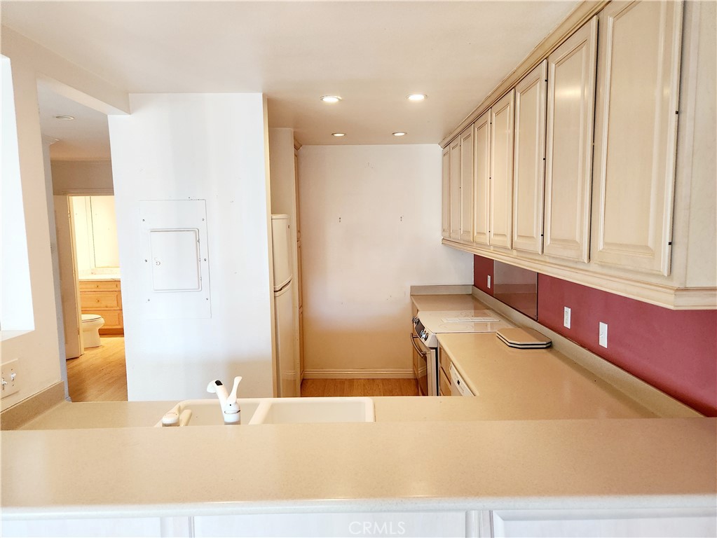 7335 S Marina Pacifica Drive S