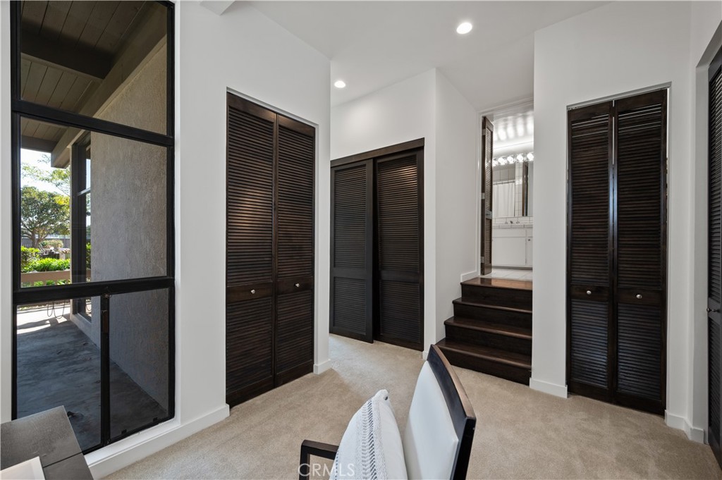 5226 Marina Pacifica Drive S 18