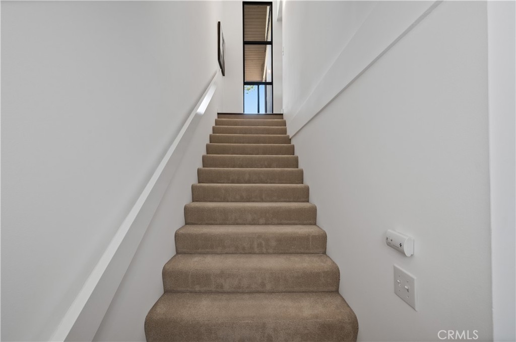 5226 Marina Pacifica Drive S 18