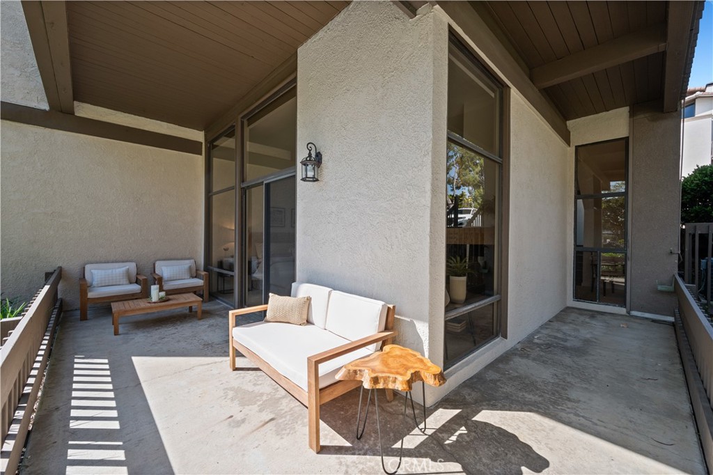 5226 Marina Pacifica Drive S 18