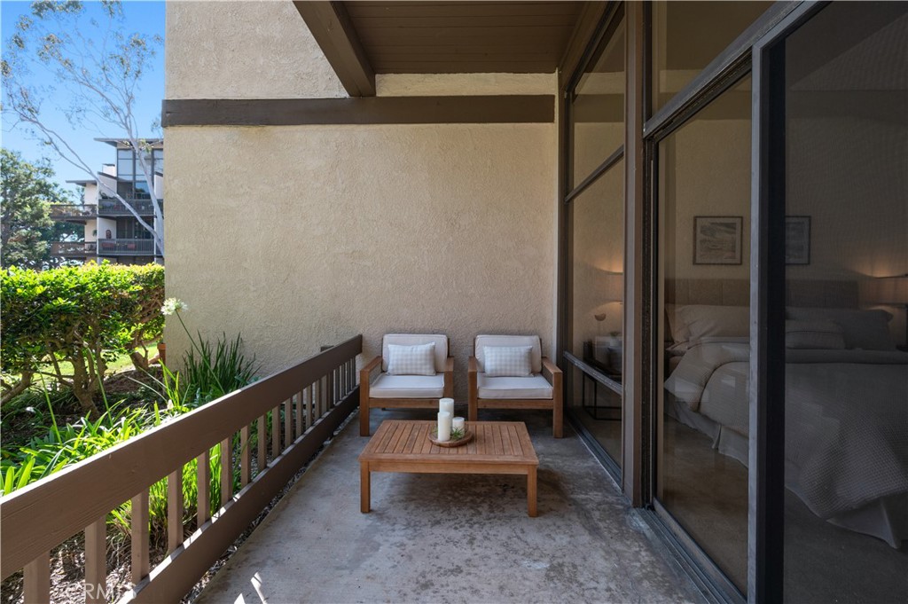 5226 Marina Pacifica Drive S 18