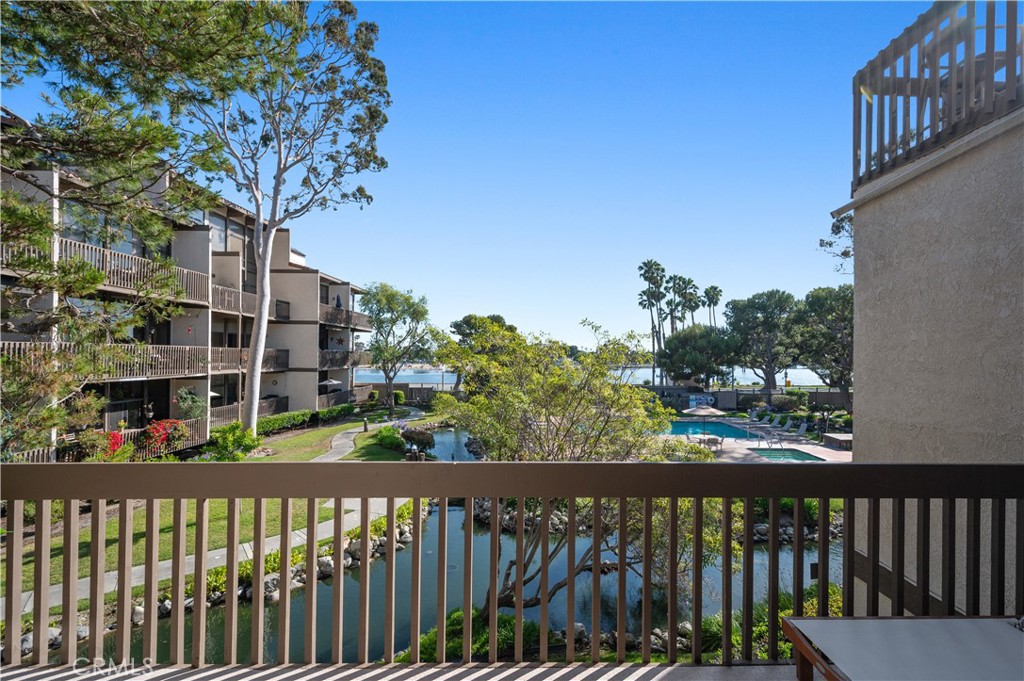 5226 Marina Pacifica Drive S 18