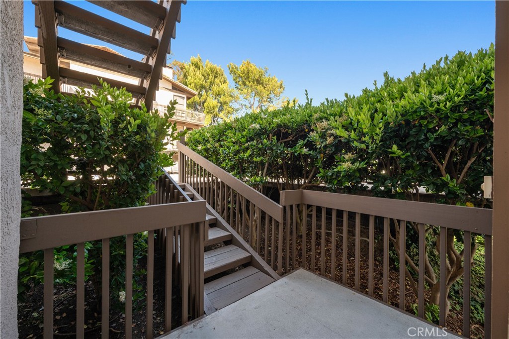 5226 Marina Pacifica Drive S 18