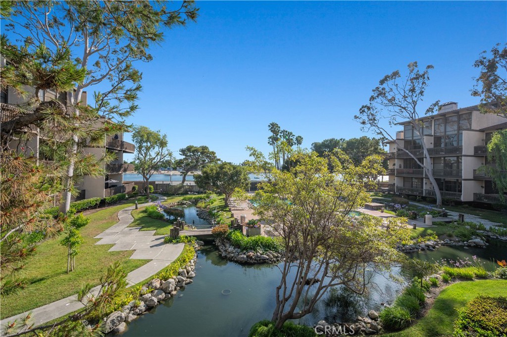 5226 Marina Pacifica Drive S 18