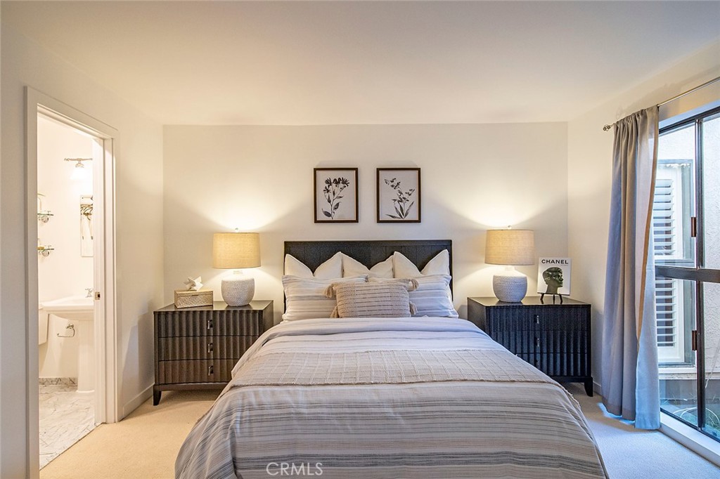 5226 Marina Pacifica Drive S 18