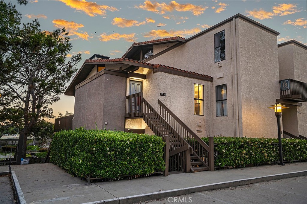 5226 Marina Pacifica Drive S 18