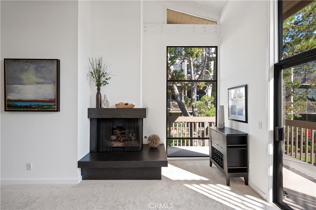 5226 Marina Pacifica Drive S 18