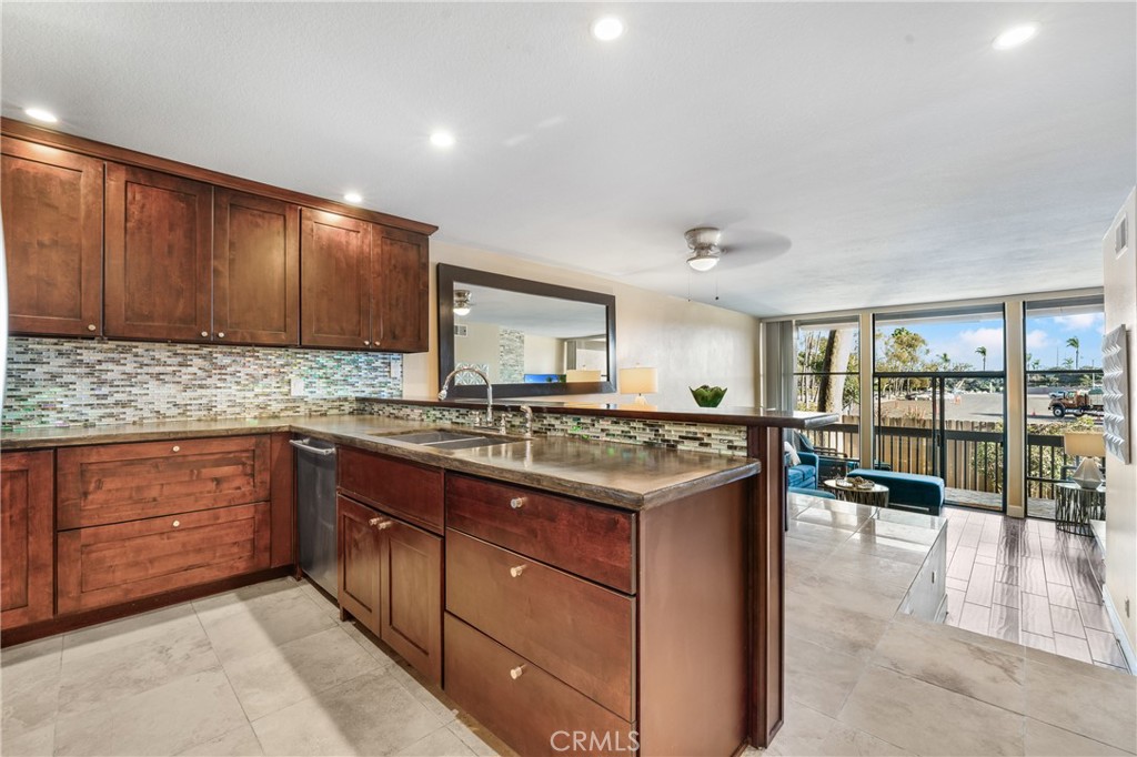 7138 Marina Pacifica Drive S