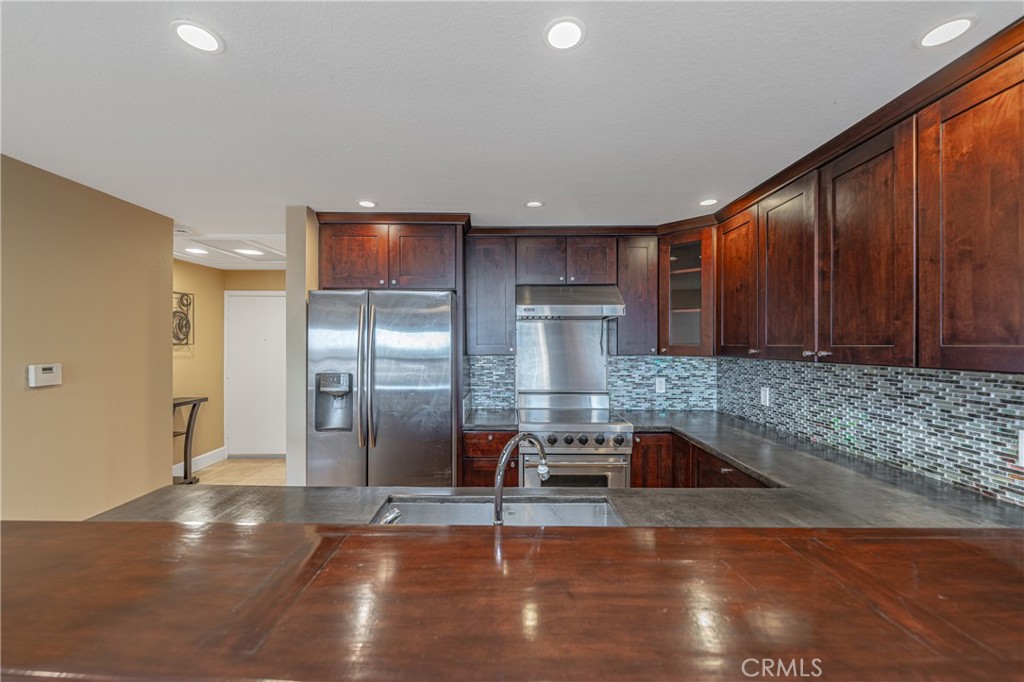 7138 Marina Pacifica Drive S