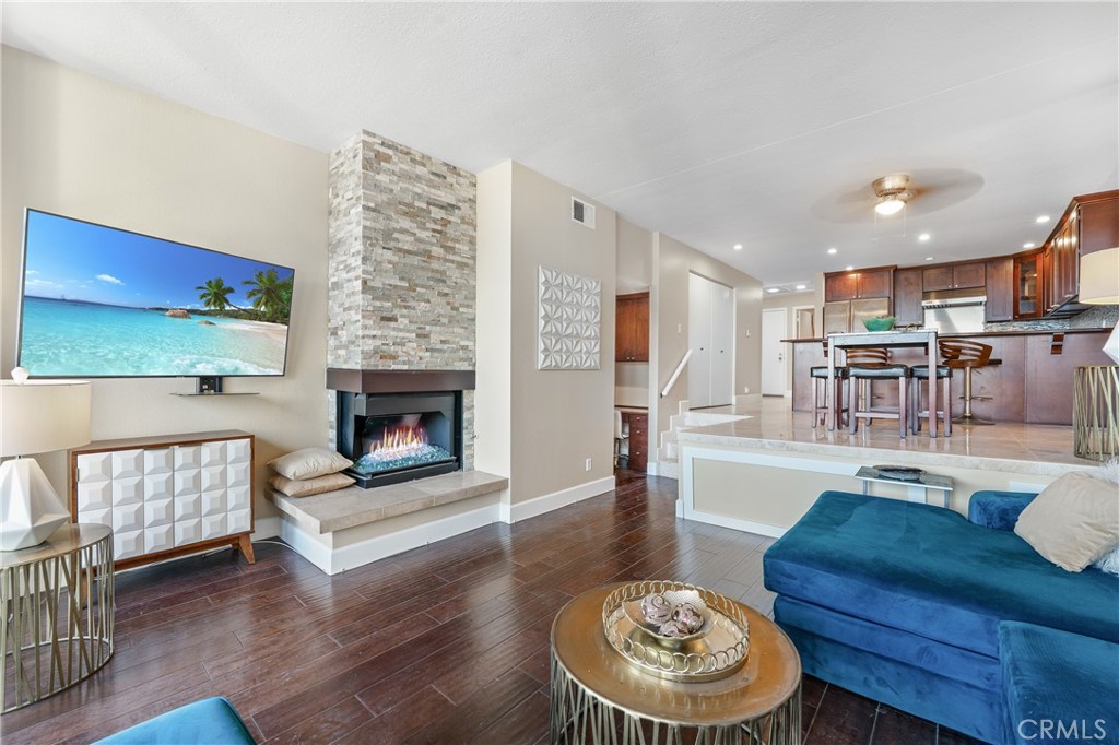 7138 Marina Pacifica Drive S