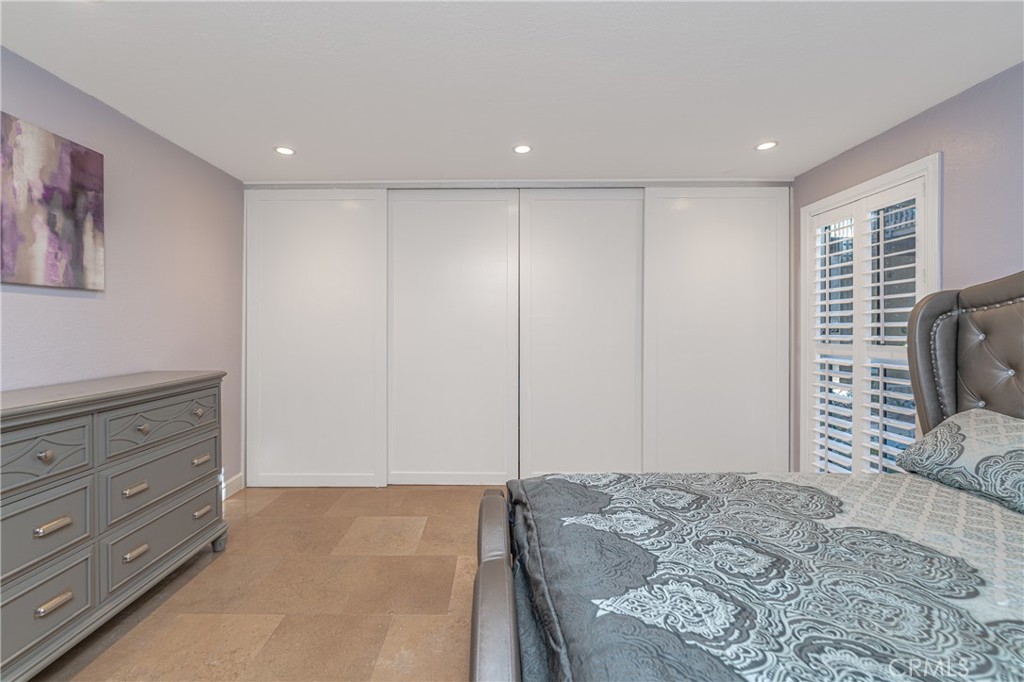 7138 Marina Pacifica Drive S