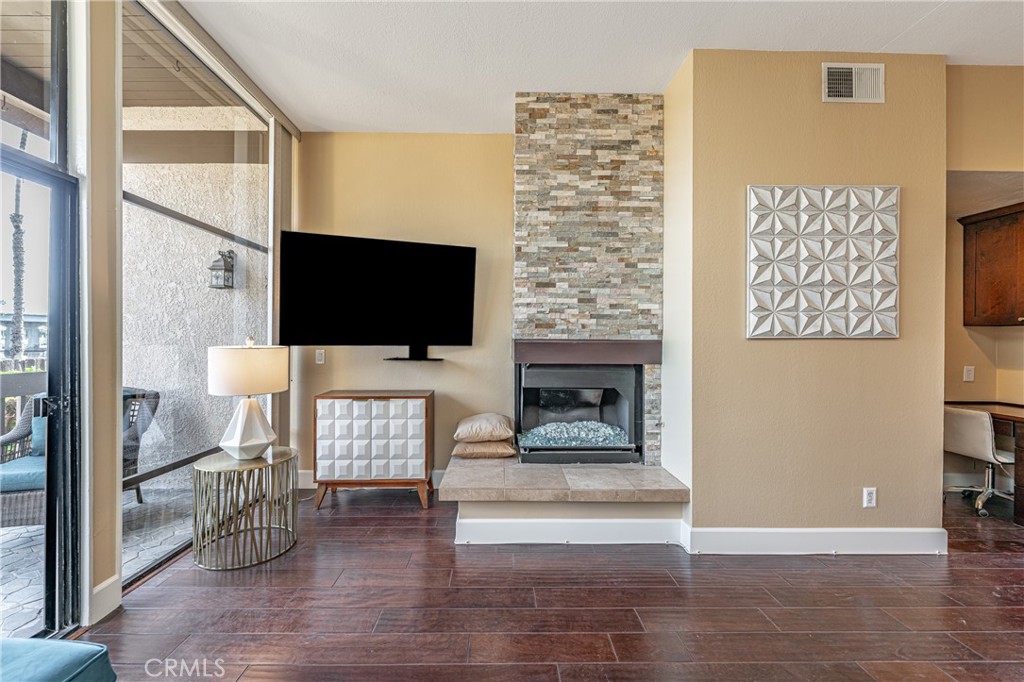 7138 Marina Pacifica Drive S