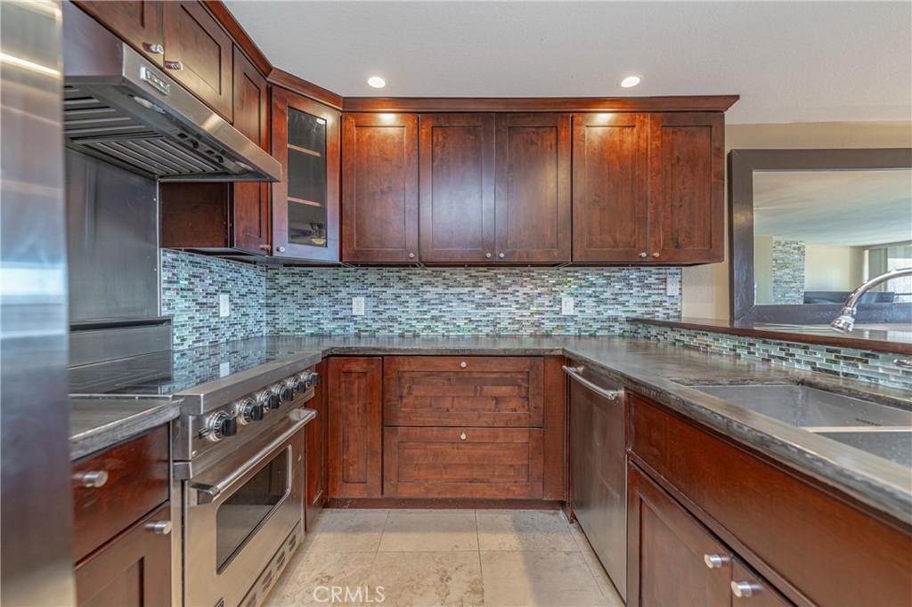 7138 Marina Pacifica Drive S