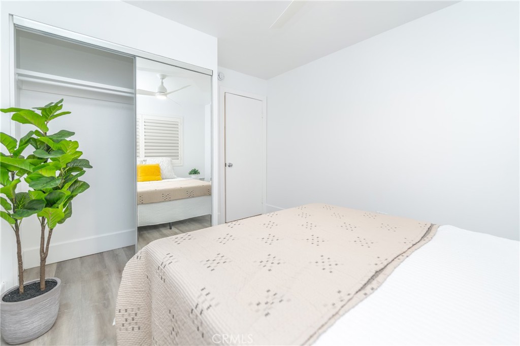 5959 E Naples Plaza Dr Unit #105