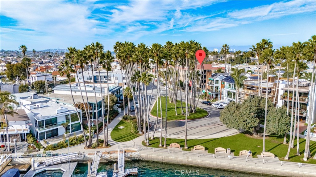 5959 E Naples Plaza Dr Unit #105