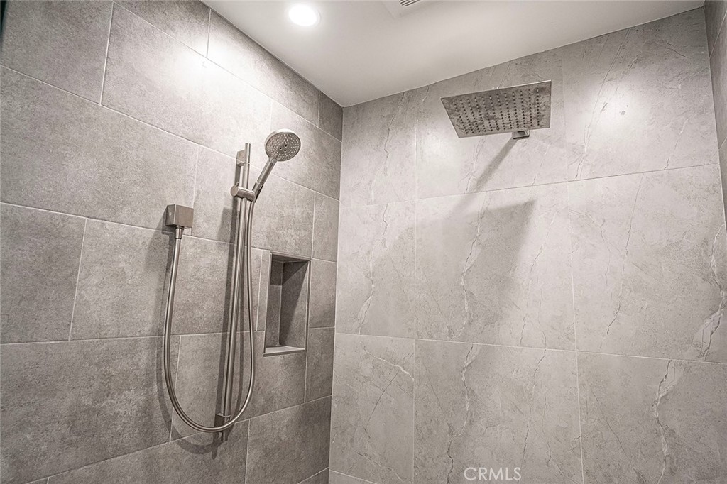 7109 Marina Pacifica Drive S