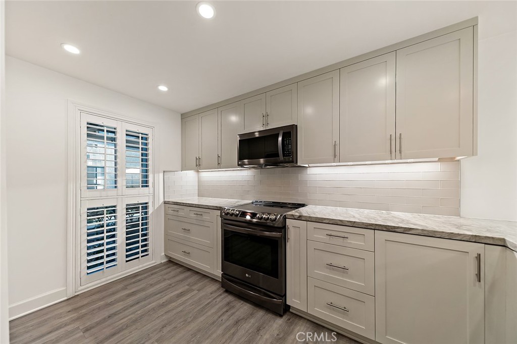 7109 Marina Pacifica Drive S