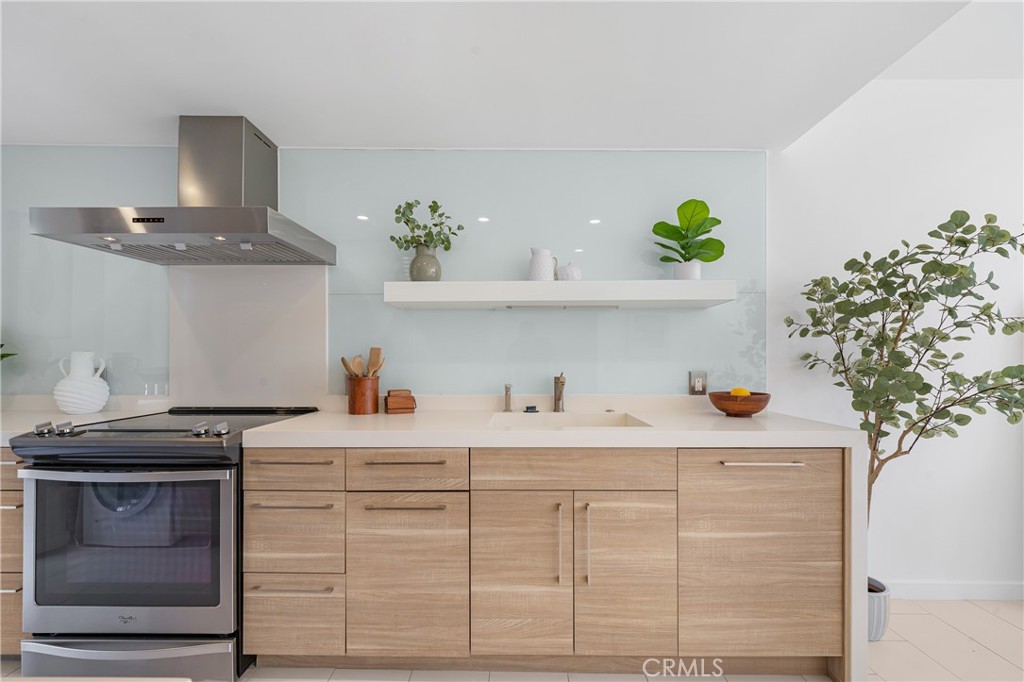 7324 Marina Pacifica Drive N