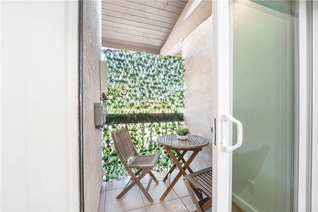 7324 Marina Pacifica Drive N