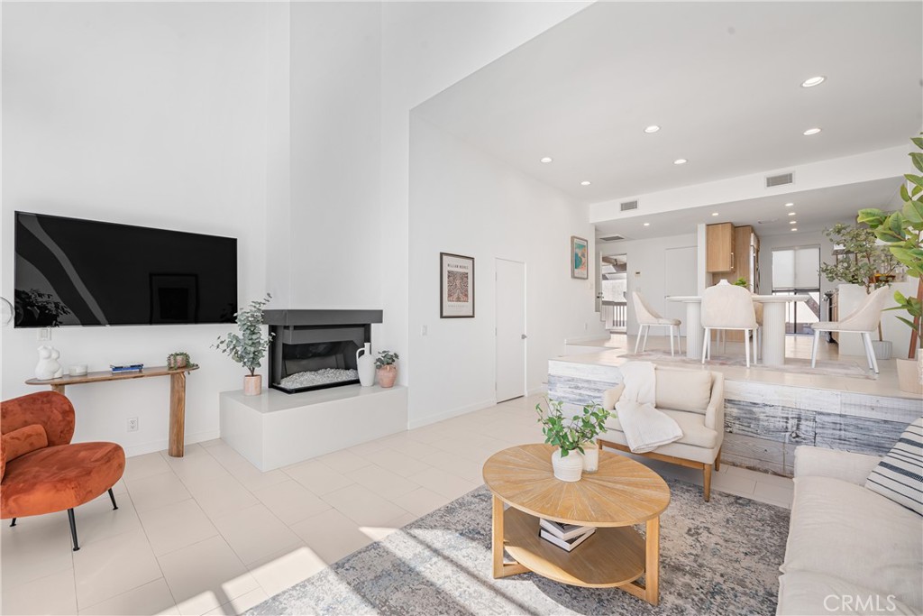 7324 Marina Pacifica Drive N