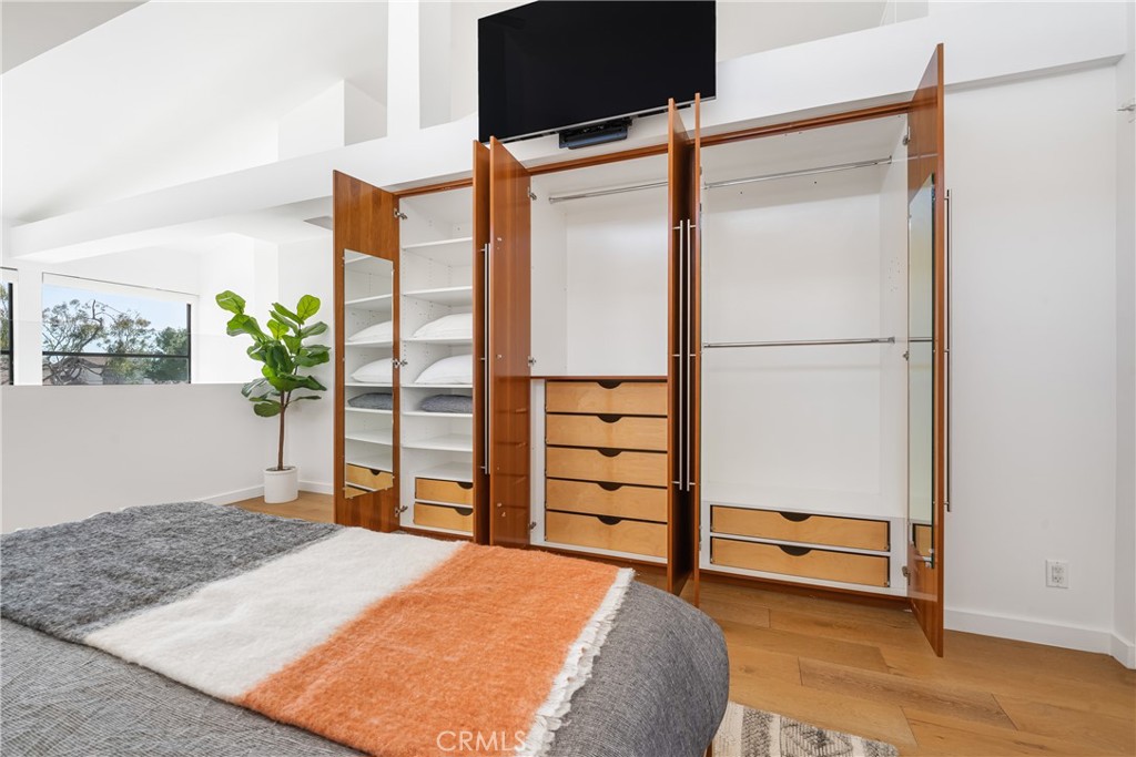 7324 Marina Pacifica Drive N