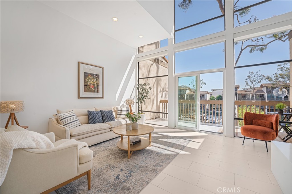 7324 Marina Pacifica Drive N