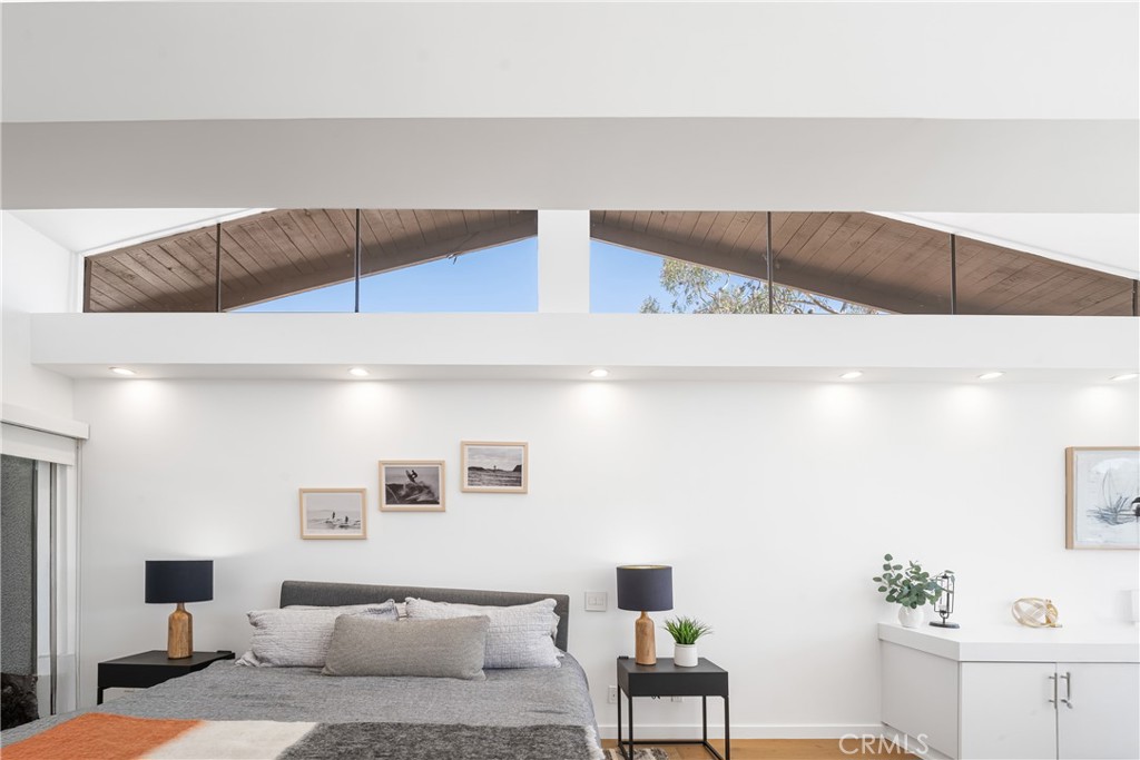 7324 Marina Pacifica Drive N