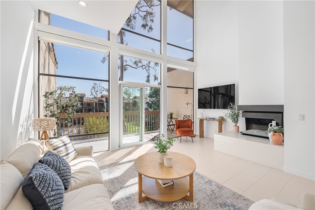 7324 Marina Pacifica Drive N