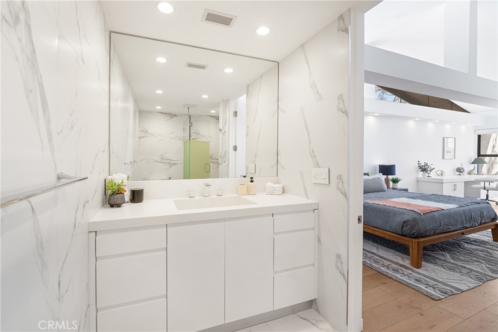 7324 Marina Pacifica Drive N