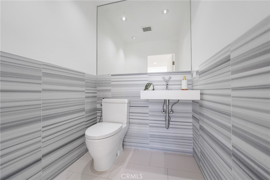 7324 Marina Pacifica Drive N