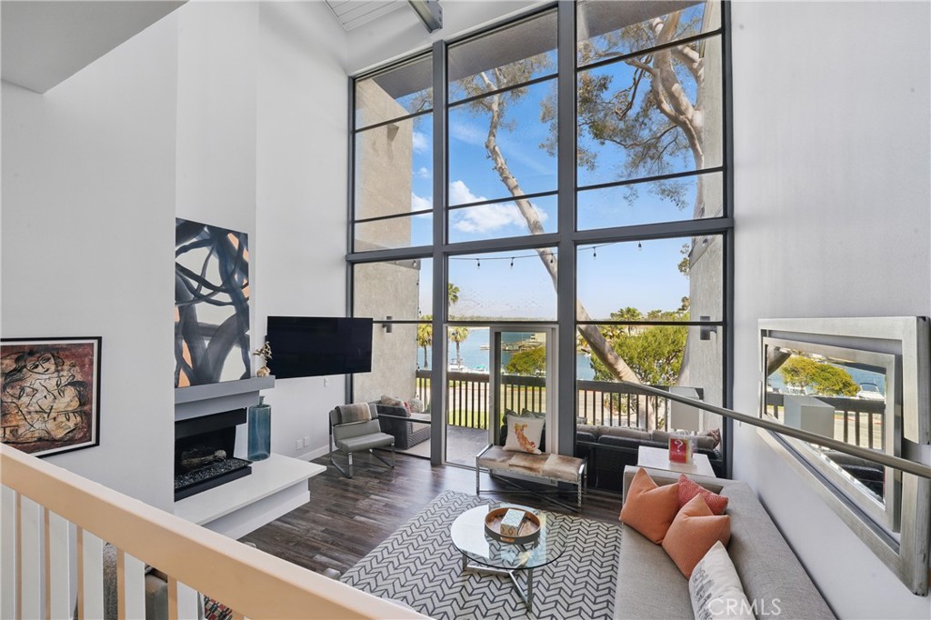 5313 Marina Pacifica Drive S