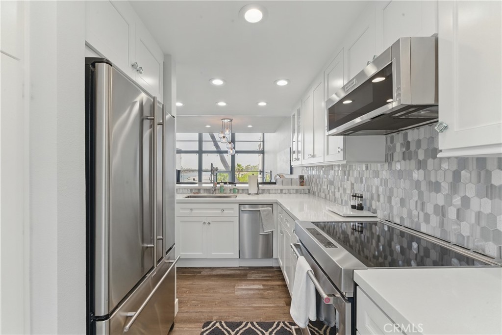 5313 Marina Pacifica Drive S