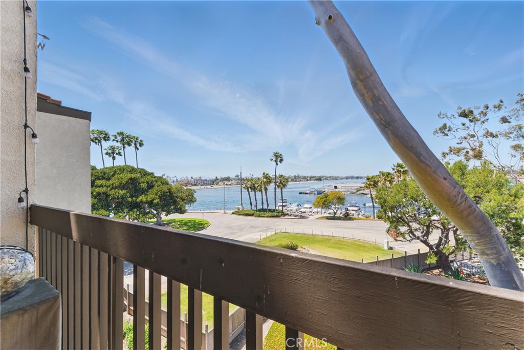 5313 Marina Pacifica Drive S