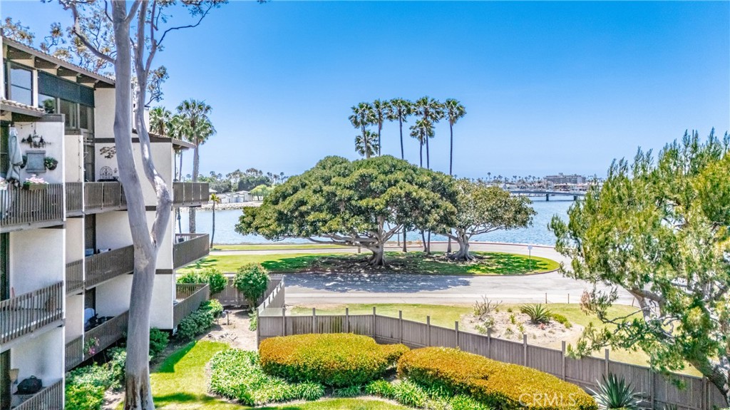 5313 Marina Pacifica Drive S