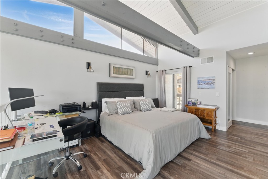5313 Marina Pacifica Drive S