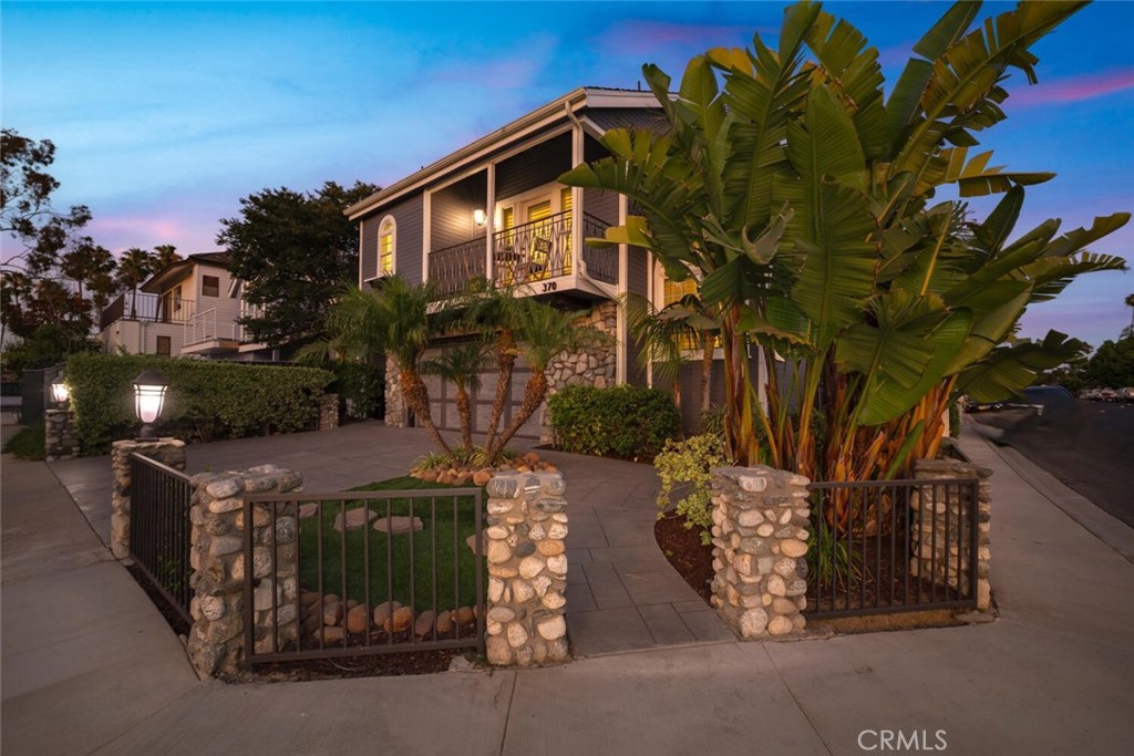 370 Bayside Drive N