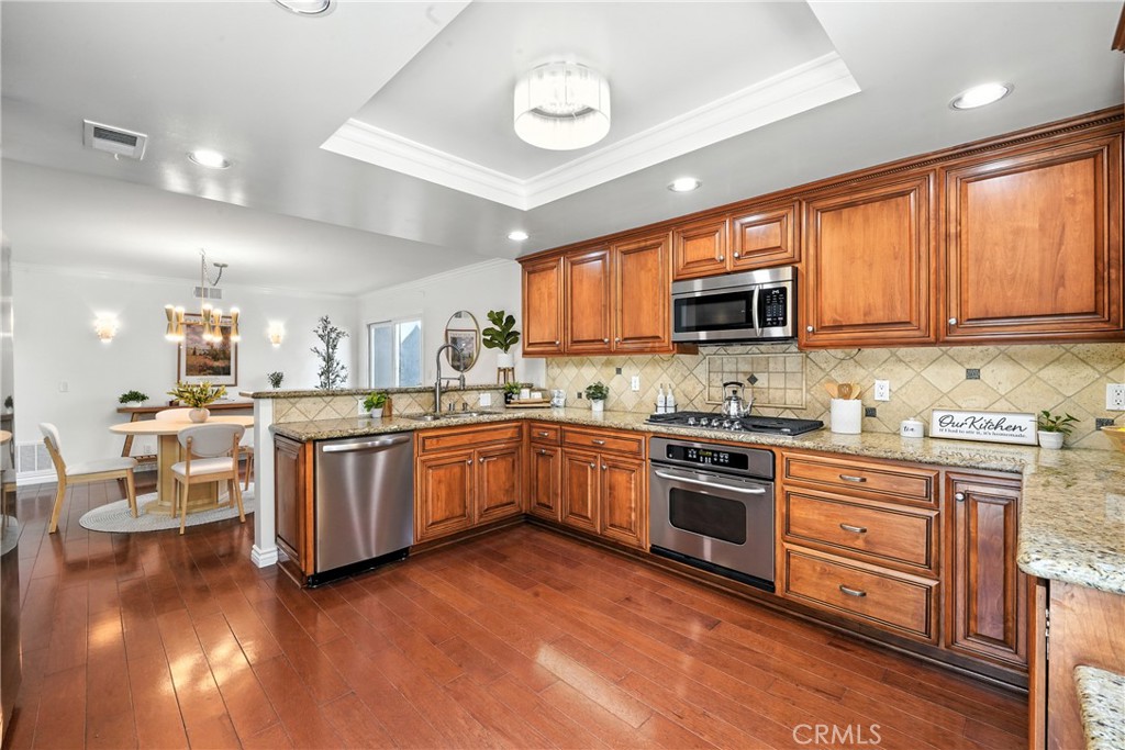 370 Bayside Drive N