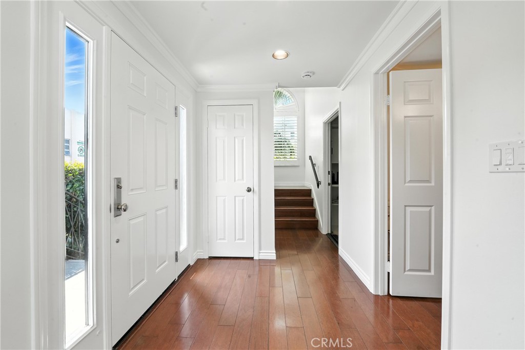 370 Bayside Drive N