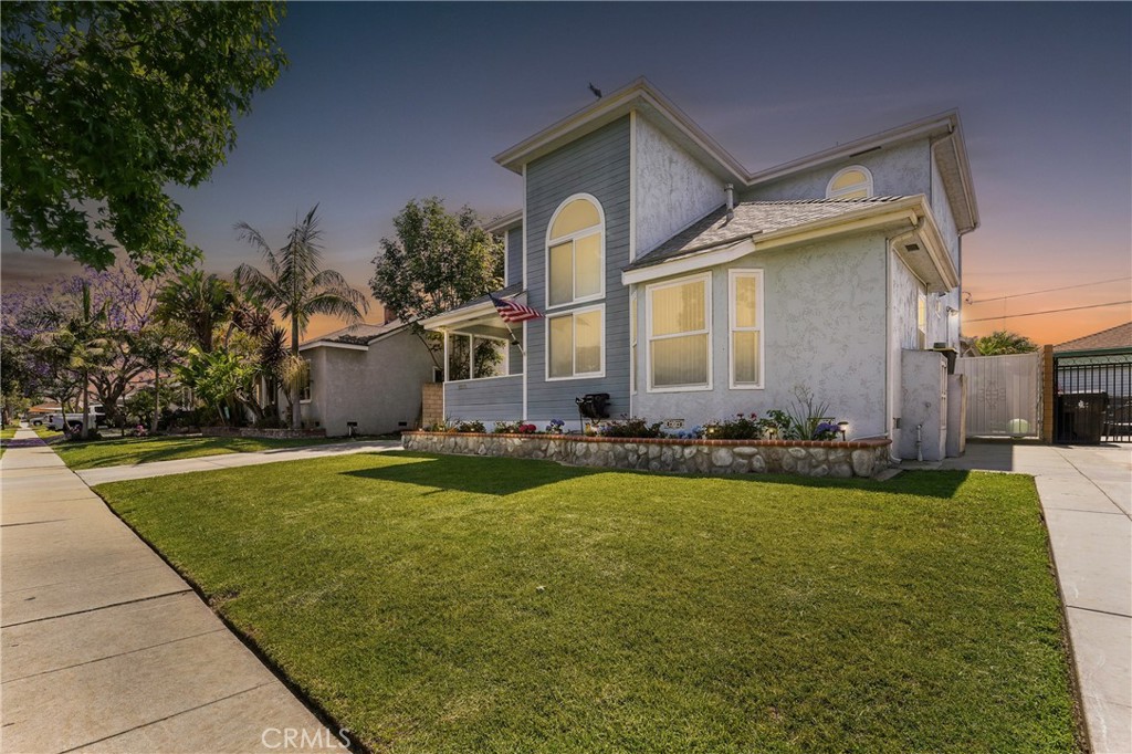 2275 Ximeno Avenue
