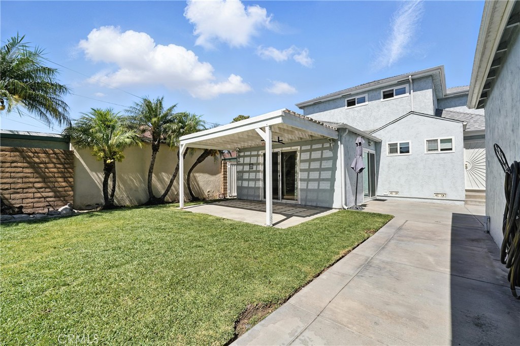 2275 Ximeno Avenue