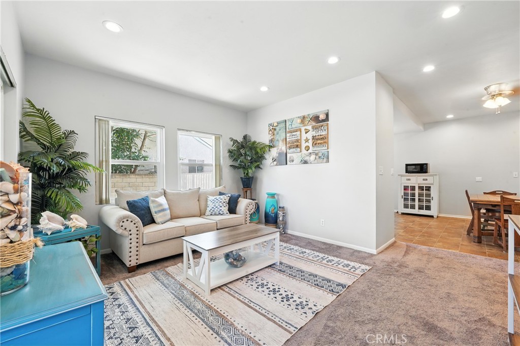 2275 Ximeno Avenue
