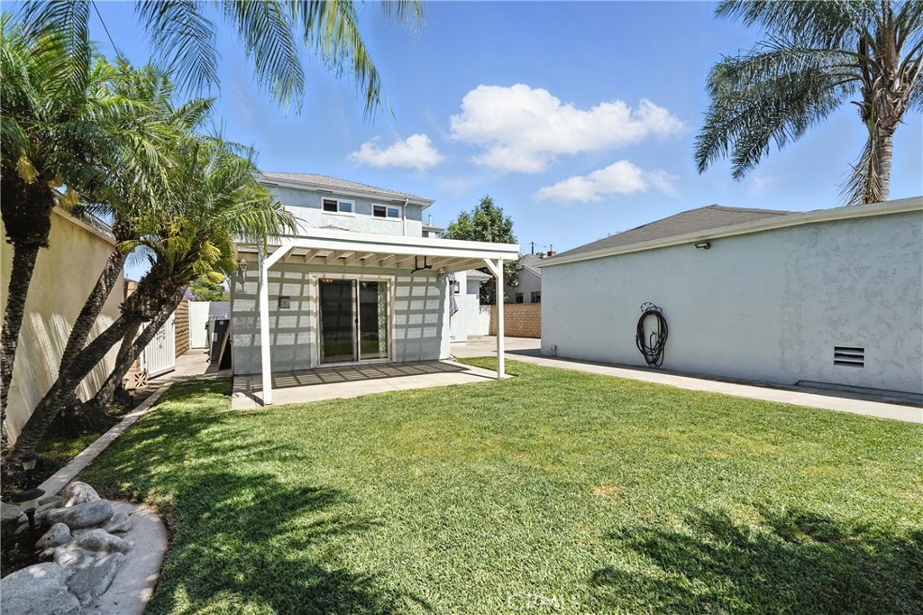 2275 Ximeno Avenue