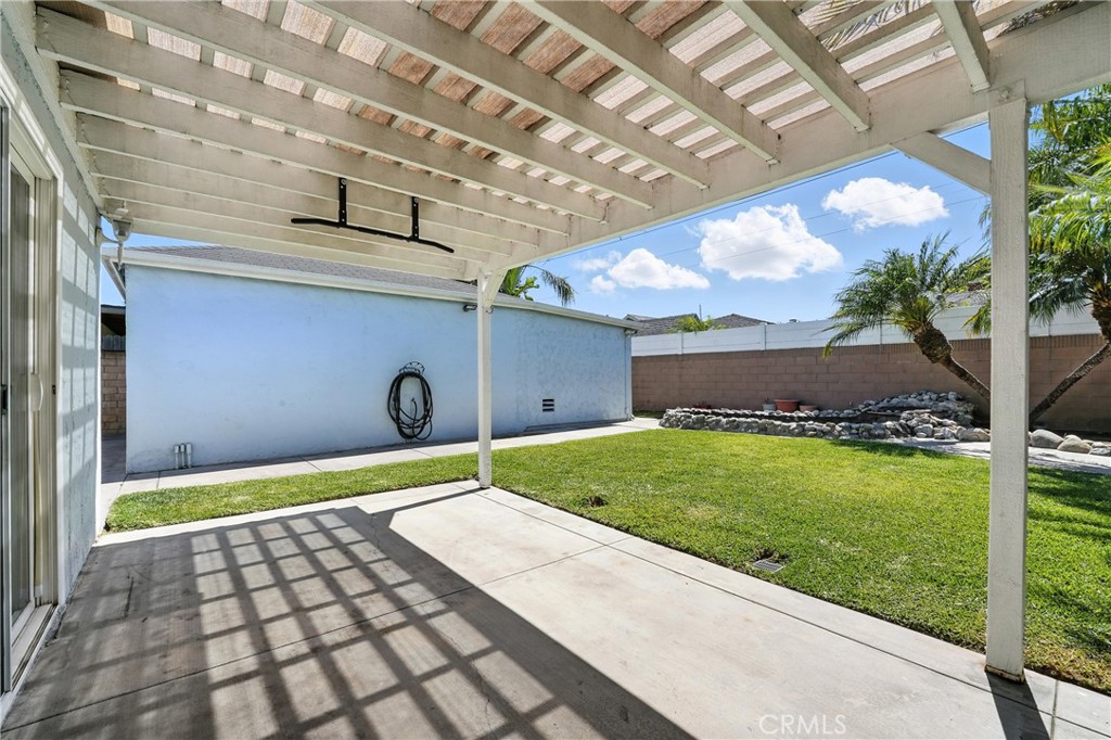 2275 Ximeno Avenue