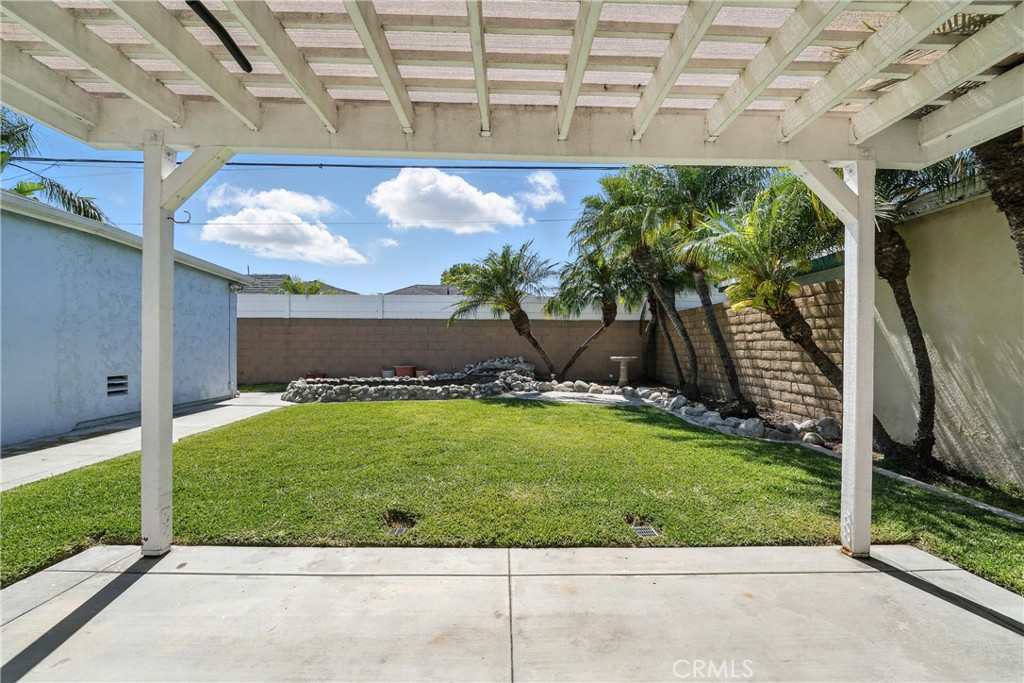2275 Ximeno Avenue