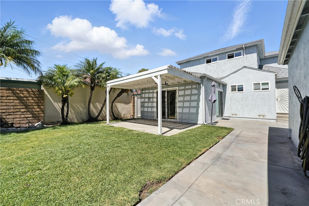 2275 Ximeno Avenue